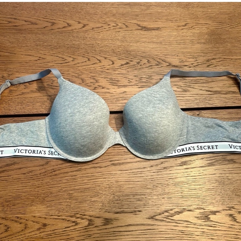 Victoria’s Secret T-Shirt Bra 36C - Picture 7 of 10